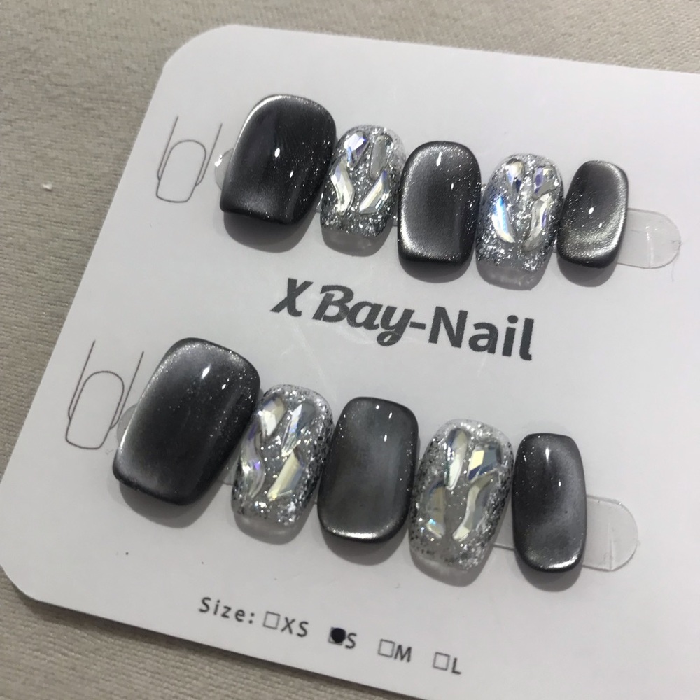 Handmade press-on nails